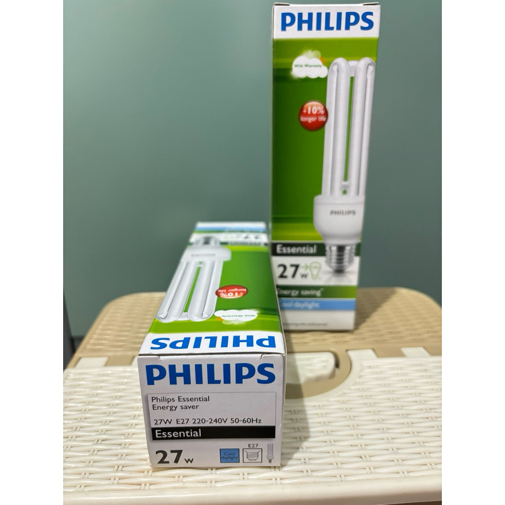 lampu philips essential