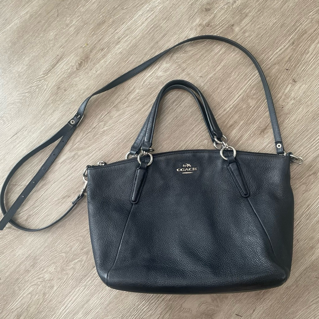 [read description] wts preloved coach mini kelsey slingbag sling bag tas wanita original authentic p