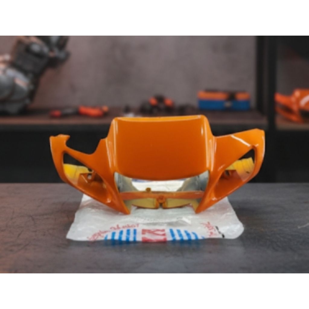 WIN Front Handle Cover Batok Lampu Depan ORANGE Yamaha F1ZR Kopling - Fizr Orange ( FRONT HANDLE COV