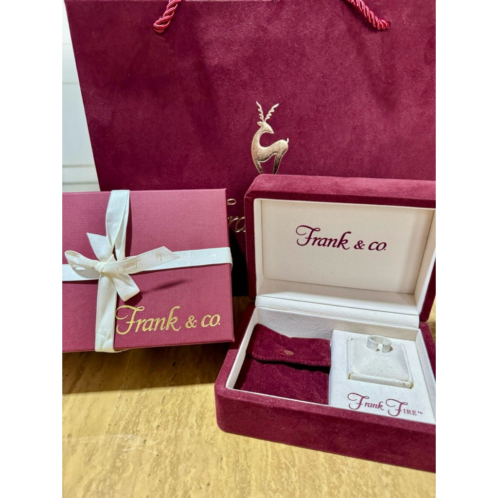 Tempat Box Cincin Frank and Co. Besar (Frank Fire)