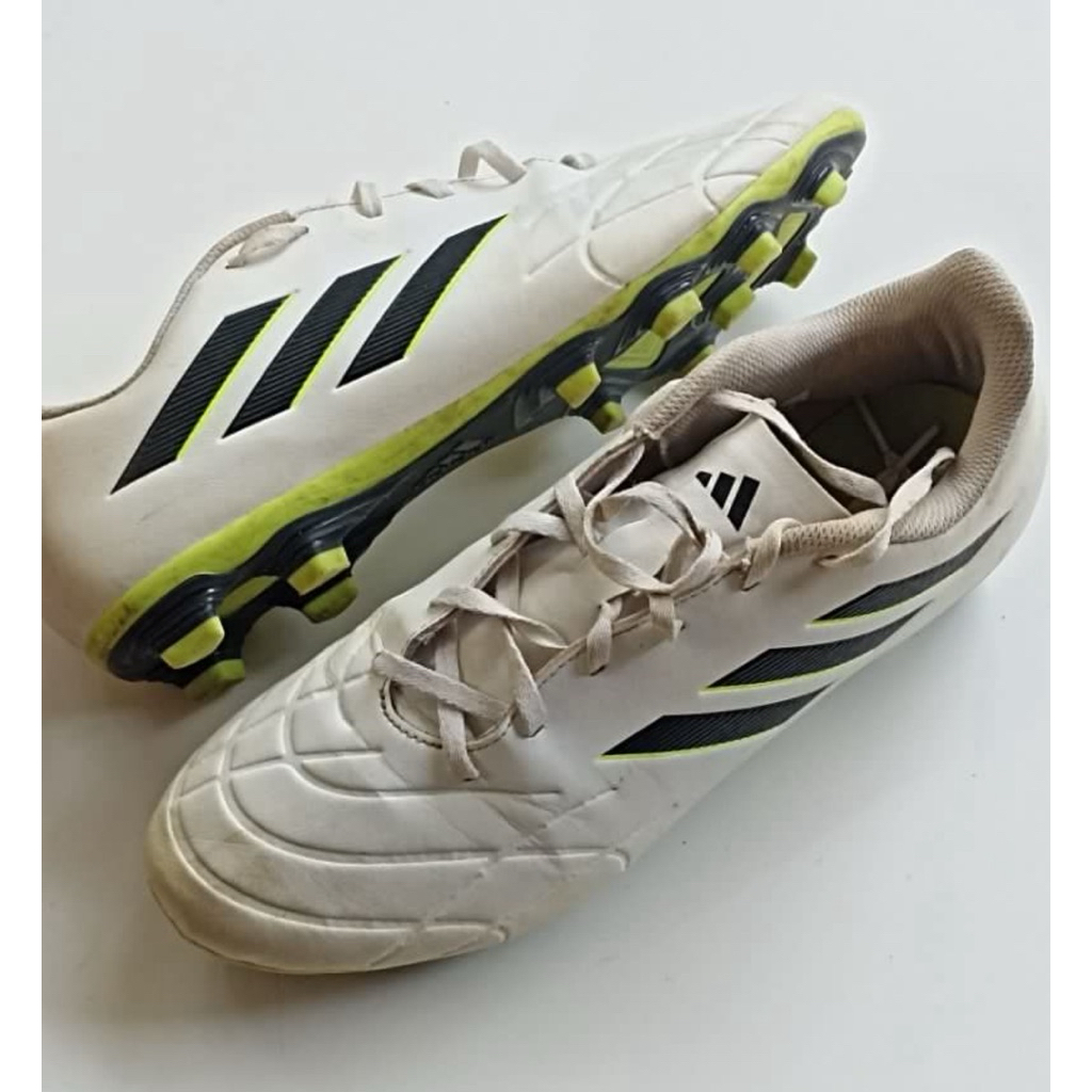 Sepatu Bola Adidas Copa Pure. 4 FxG