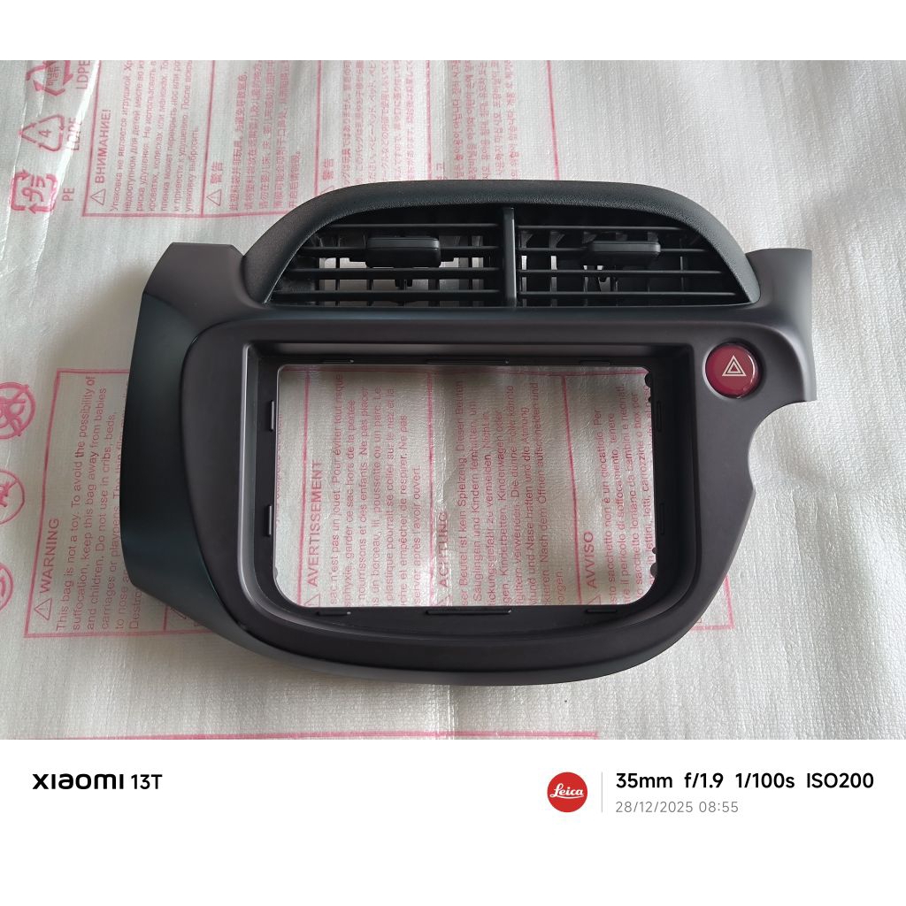 frame head unit dan AC tengah FIT JAZZ GE8