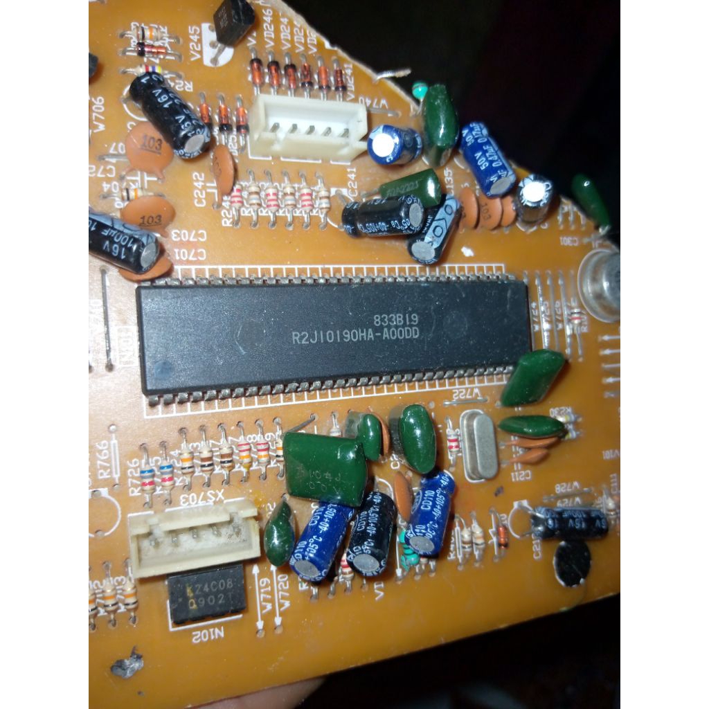 ic tv R2J10190HA-A00DD cabutan masih nempel pcb