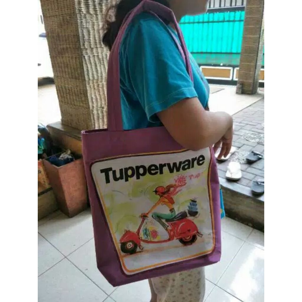 Tas Tupperware Miss Belle Ungu
