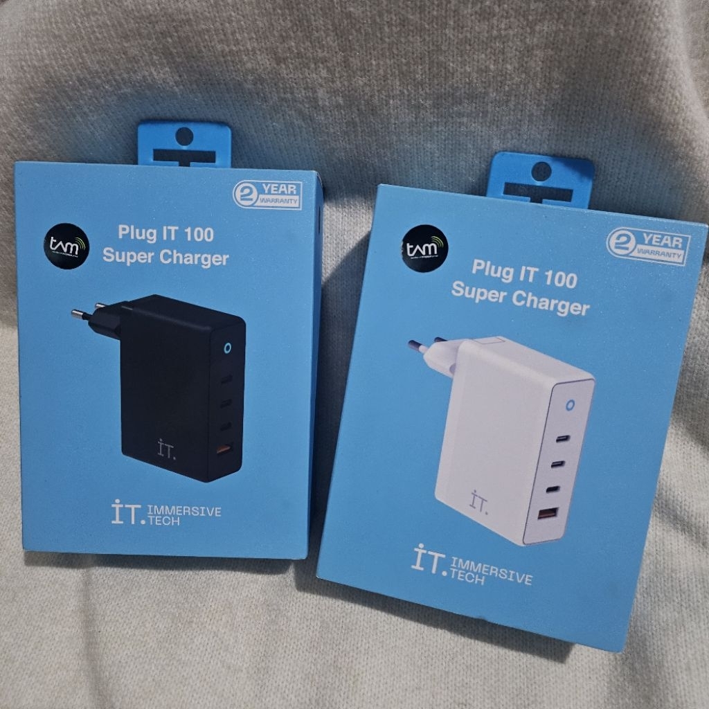 (Original iBox) Plug IT 100 Super Charger Travel Adaptor