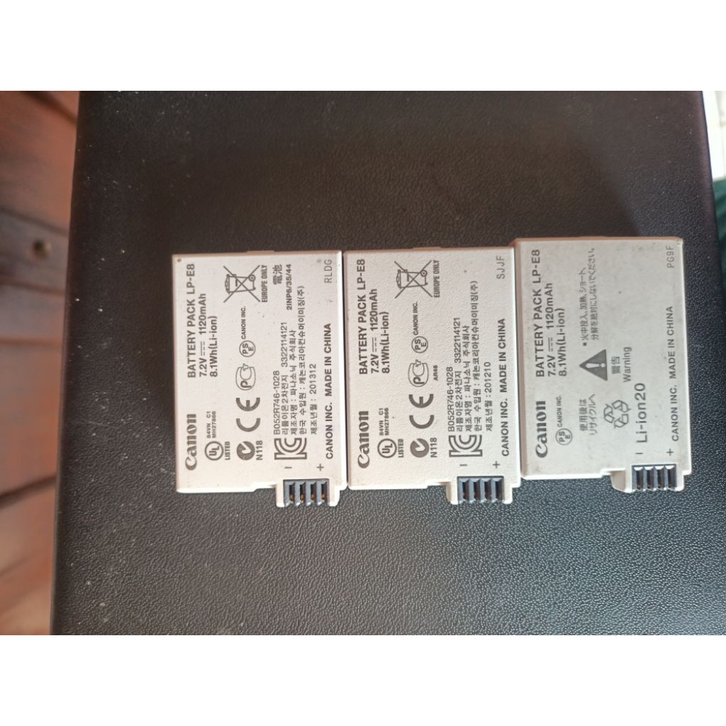 Baterai kamera 600D 700D.  bekas layak pakai