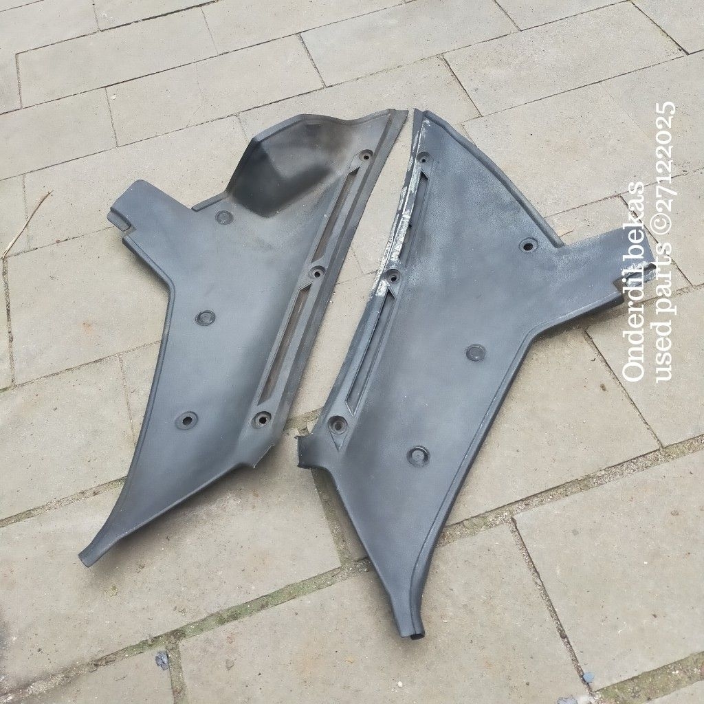 cover trim pilar C Toyota Corolla ke 30 tahun 1979