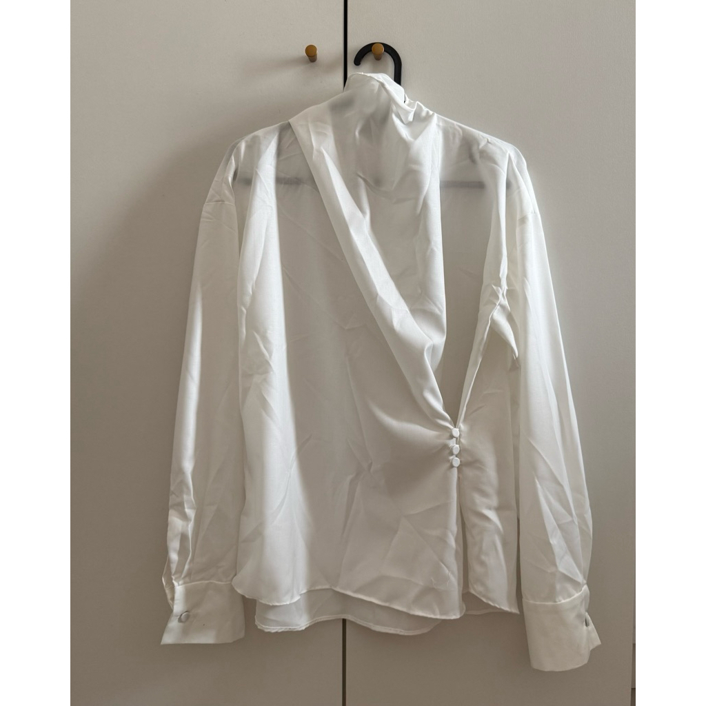 blouse claude official (new with tag name)