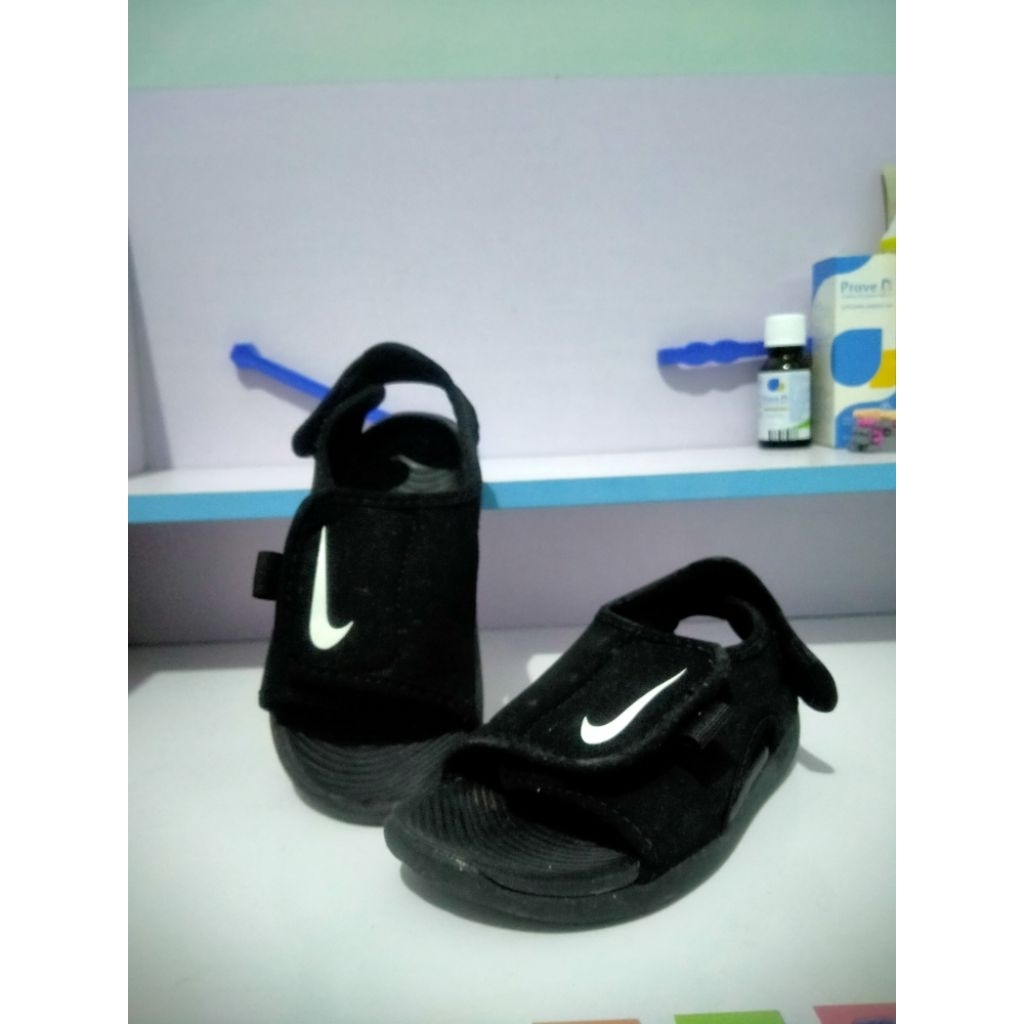 preloved sandal Nike size 26