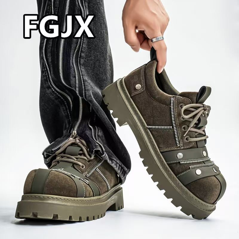 Sepatu kulit kasual pria bergaya motor tebal dengan sol tebal peninggi badan