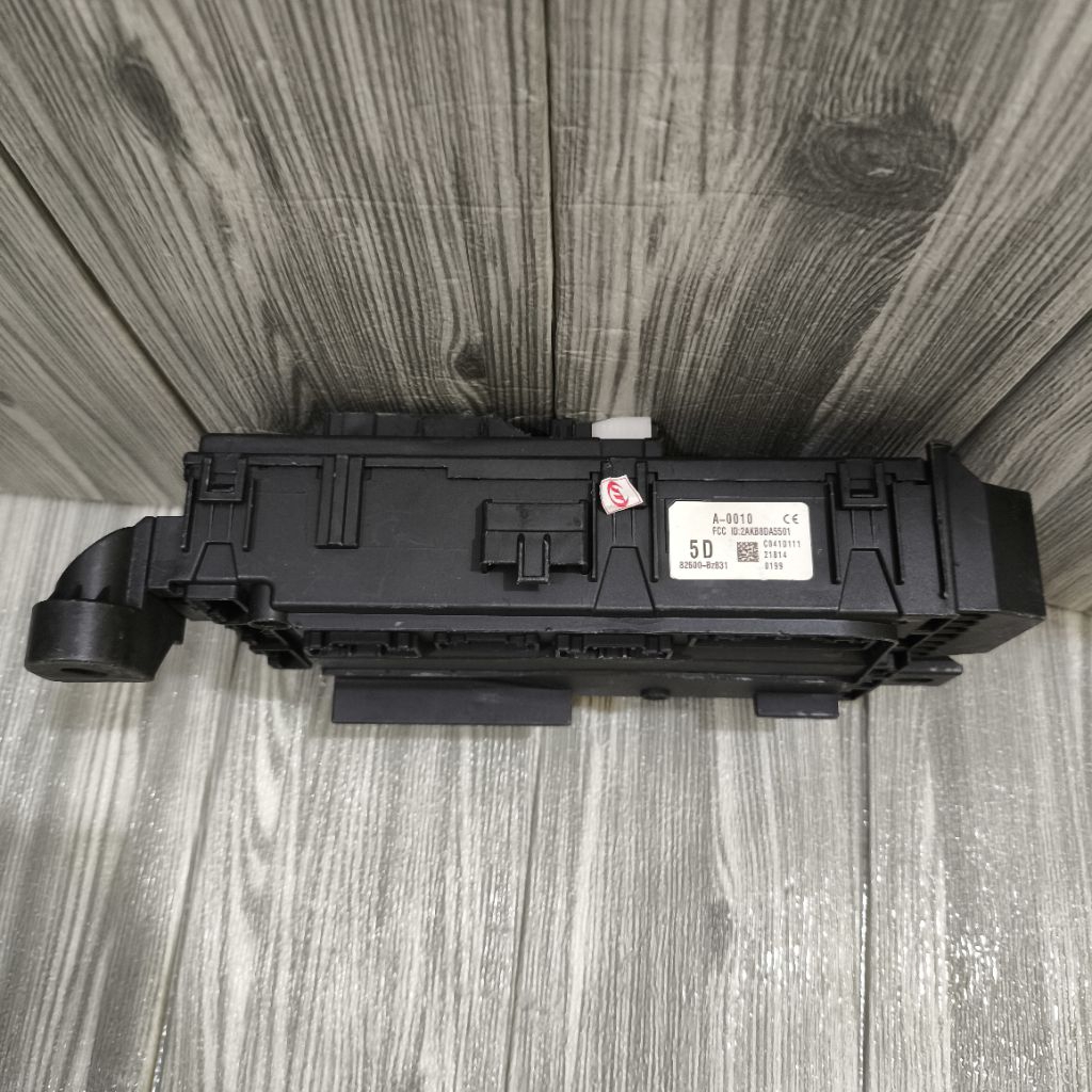 Fuse Box Sekring Toyota Avanza Veloz 82600-BZ831 Original