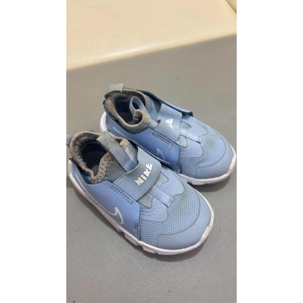 preloved sepatu nike anak