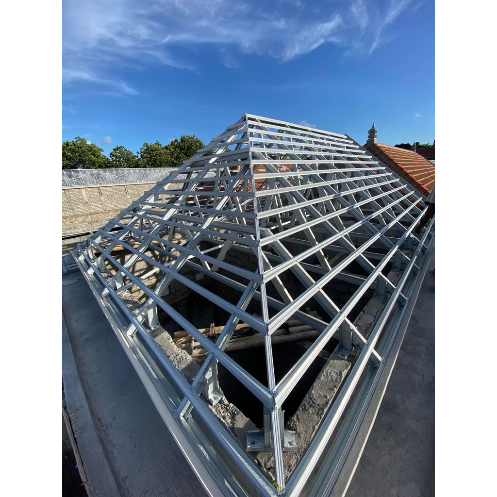 Rangka atap baja ringan terpasang