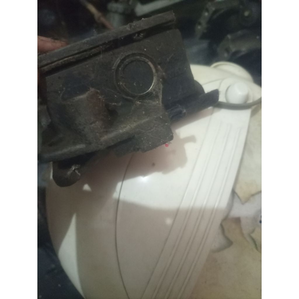 master rem kaliper depan cakram Kawasaki Binter mercy Merzy old platina original used Kz 200 kz200