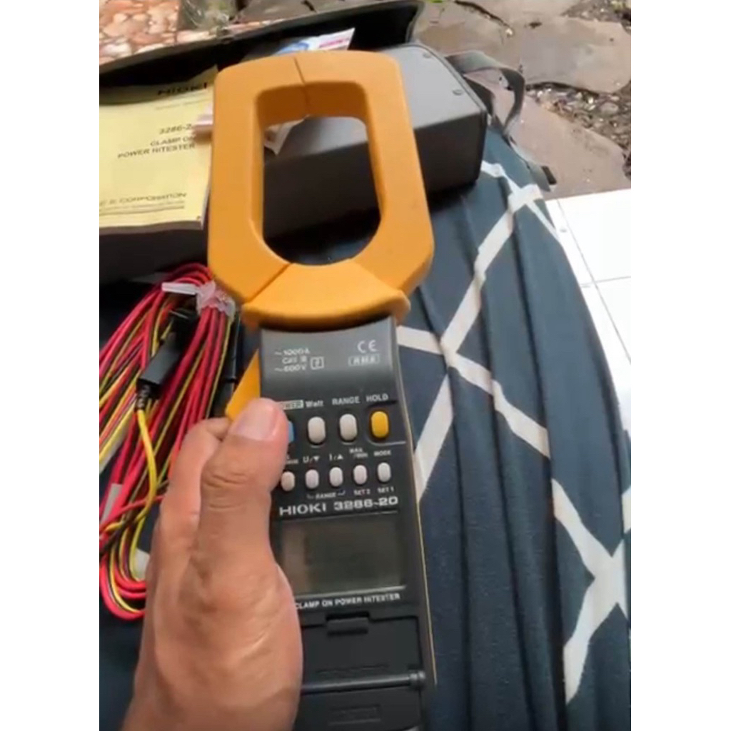 Hioki  3286-20 Clamp on Power Hitester