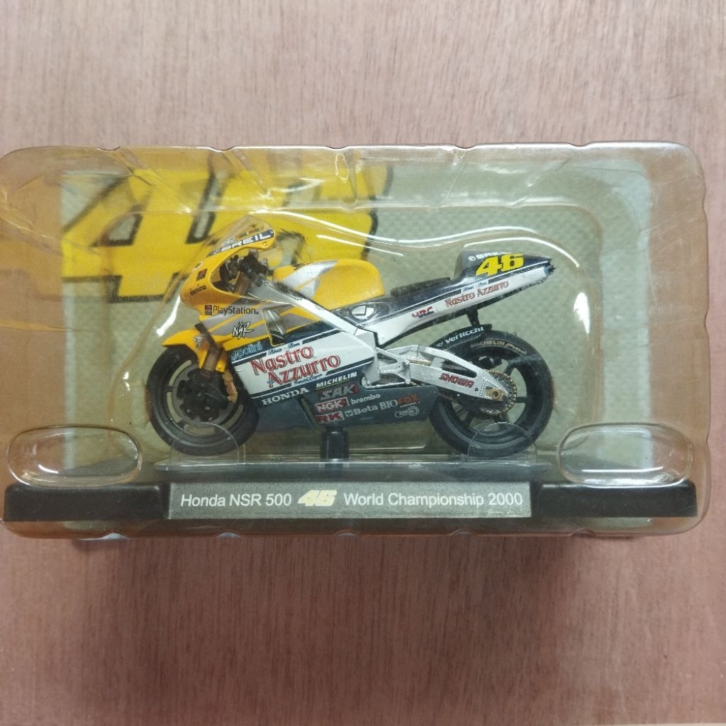 Valentino Rossi 46 1:18 Leo Models Honda NSR 500 World Champion 2000