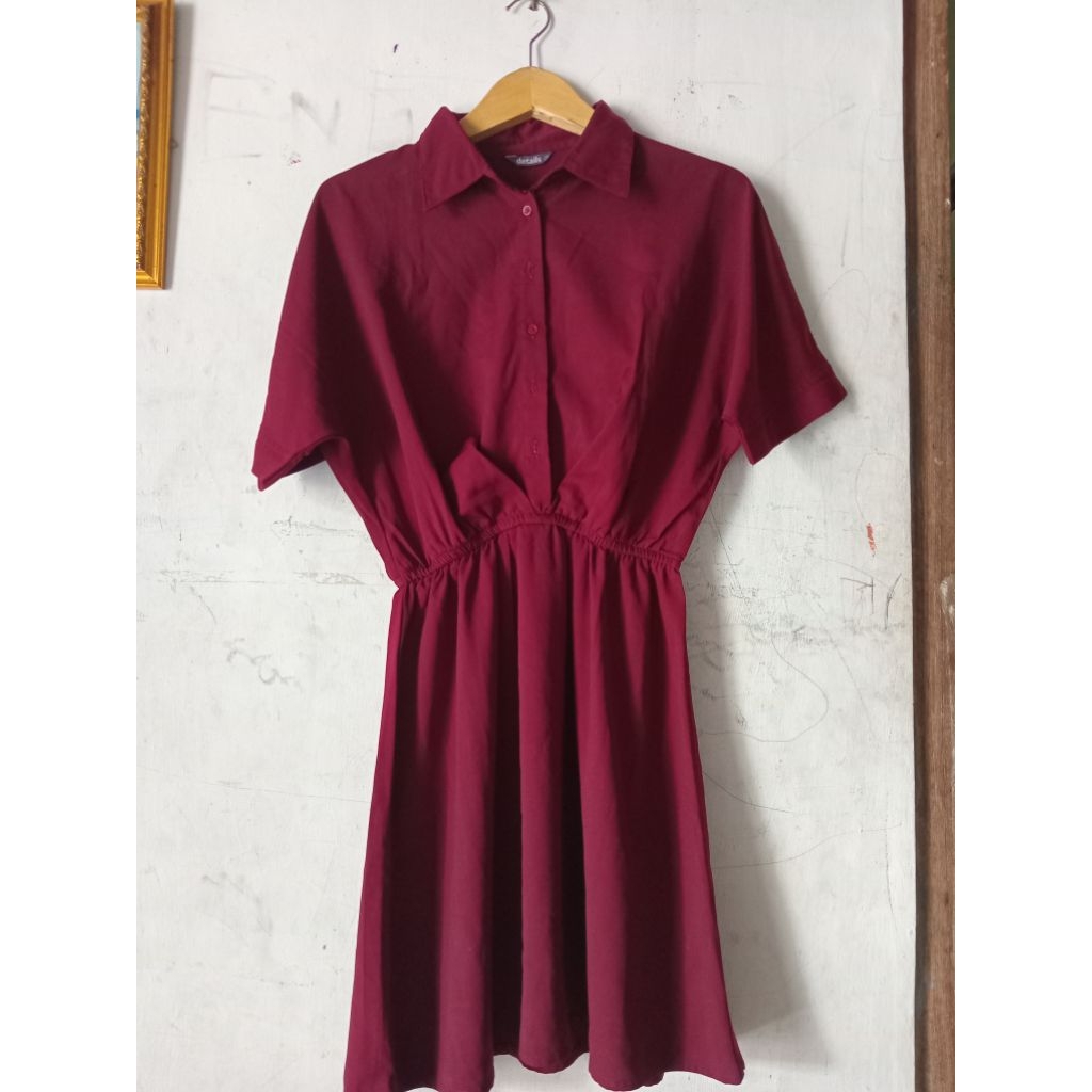 dress details merah bata