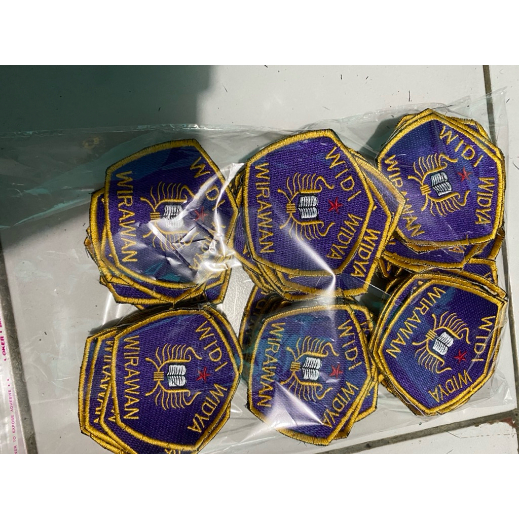 custom logo bet sekolah bebas