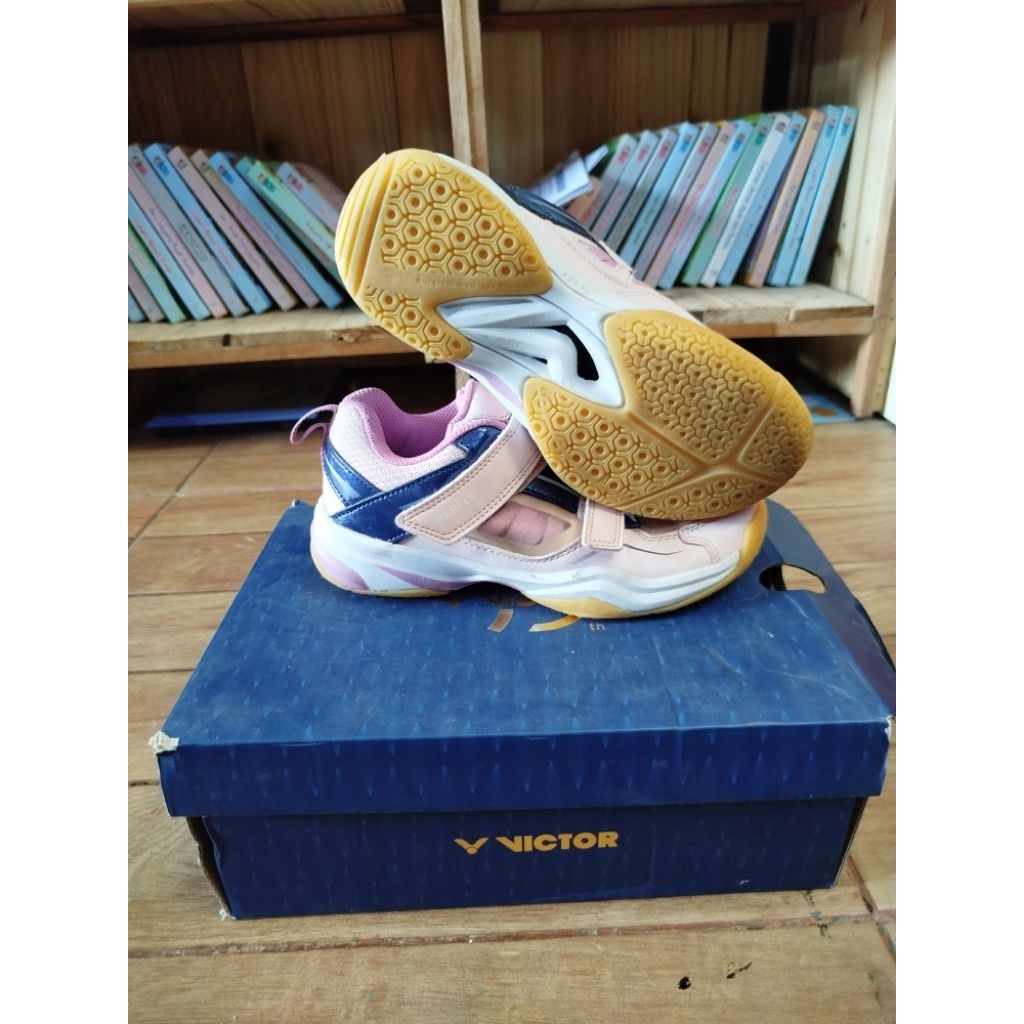 Sepatu Badminton Perfly Decathlon Original Second Size 34, 21,5cm. Like New