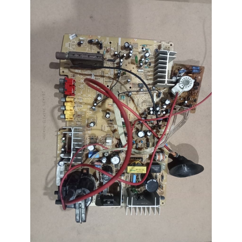 mesin tv CRT Polytron slim 21inc non EW normal siap pakai