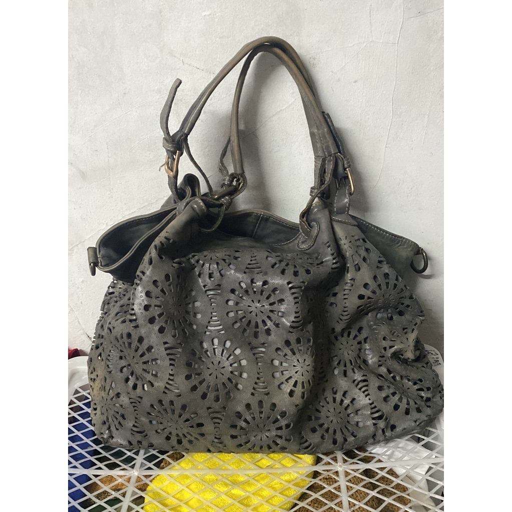 Tote/Slingbag lasercut kulit vintage Vera Pelle