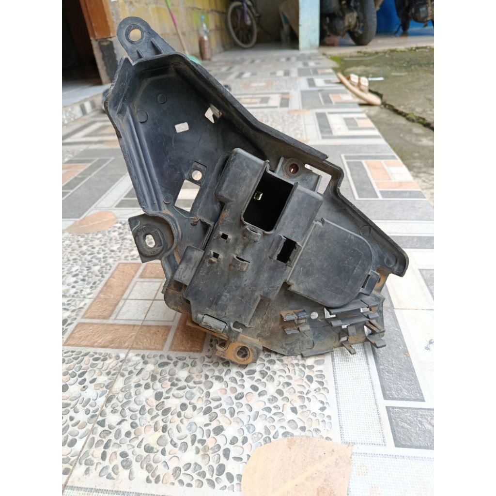 wadah aki dudukan aki tempat aki supra x 100 supra lama