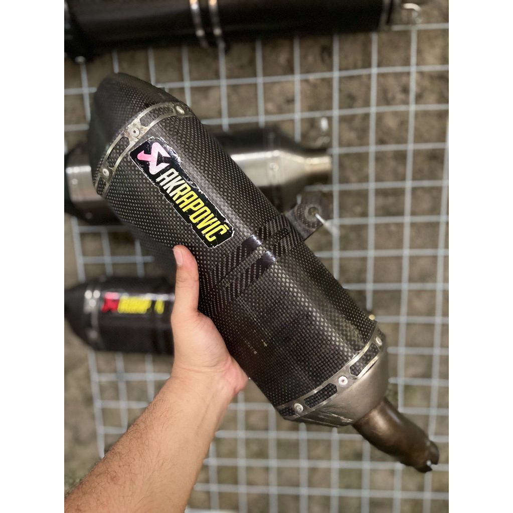 Akrapovic slovenia slip on