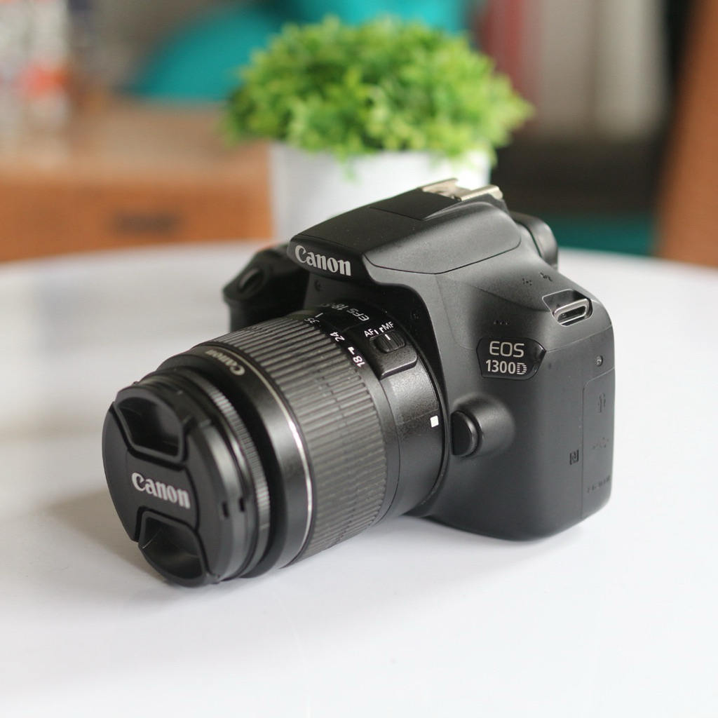 Canon eos 1300D