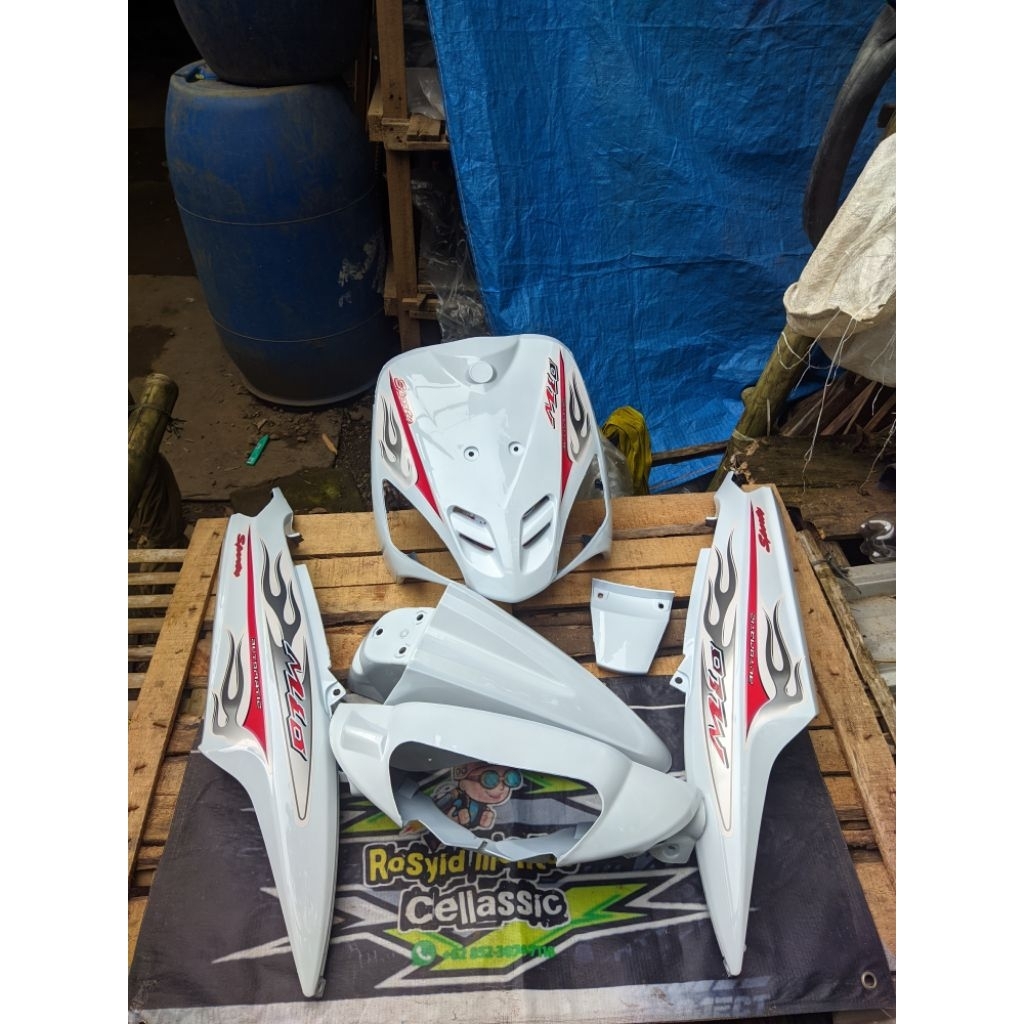 cover body full set halus mio sporty old lama warna putih+stiker