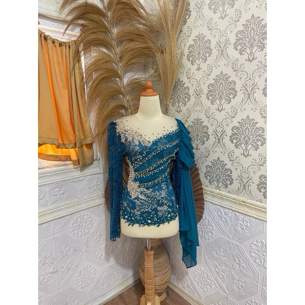 kebaya brokat tempel payet jepang