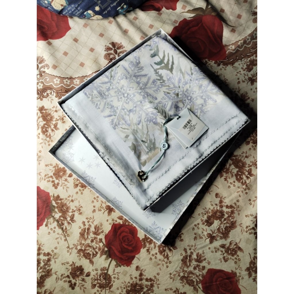 frozen ice water new buttonscarves