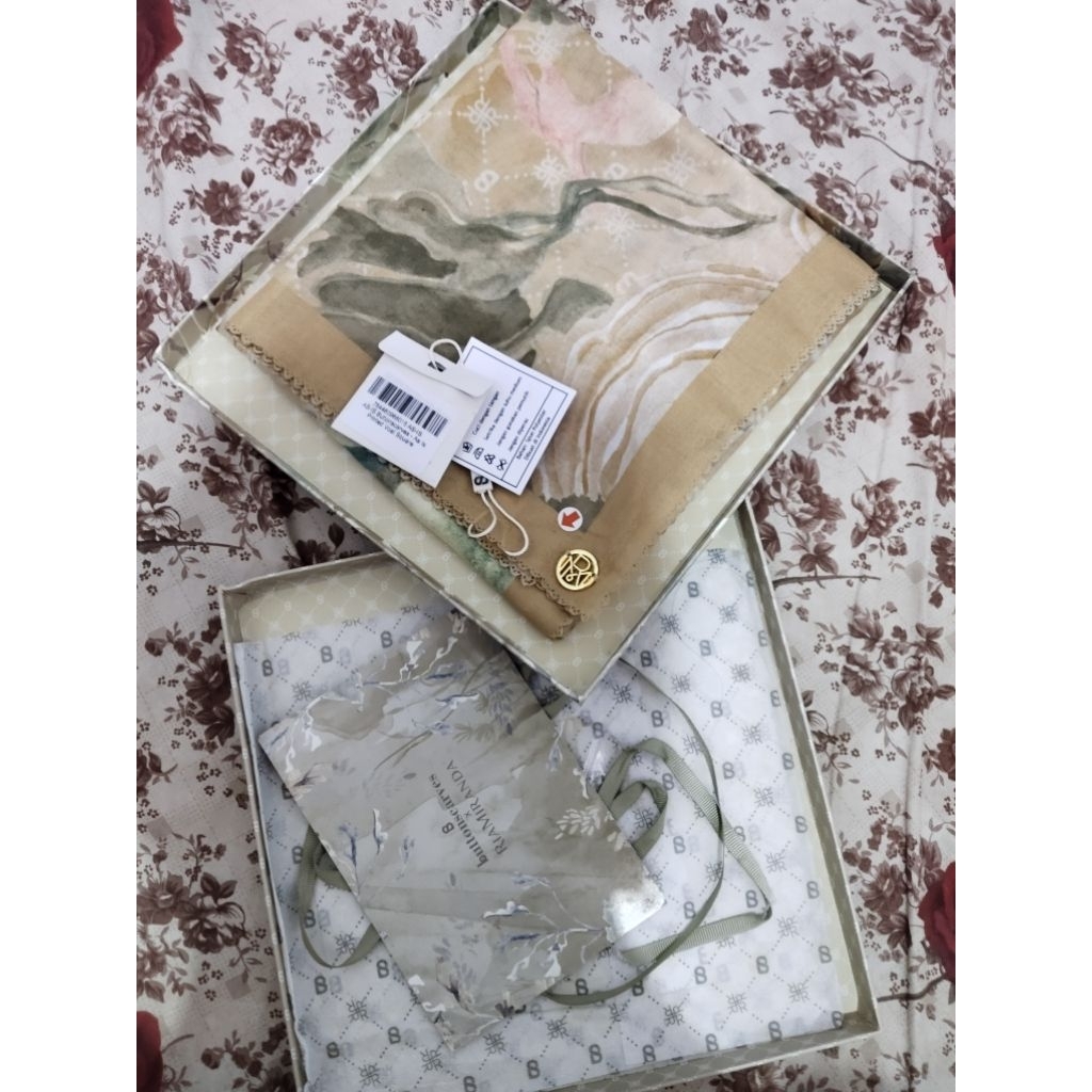 xanadu honey as is new buttonscarves, parfum cairo BS