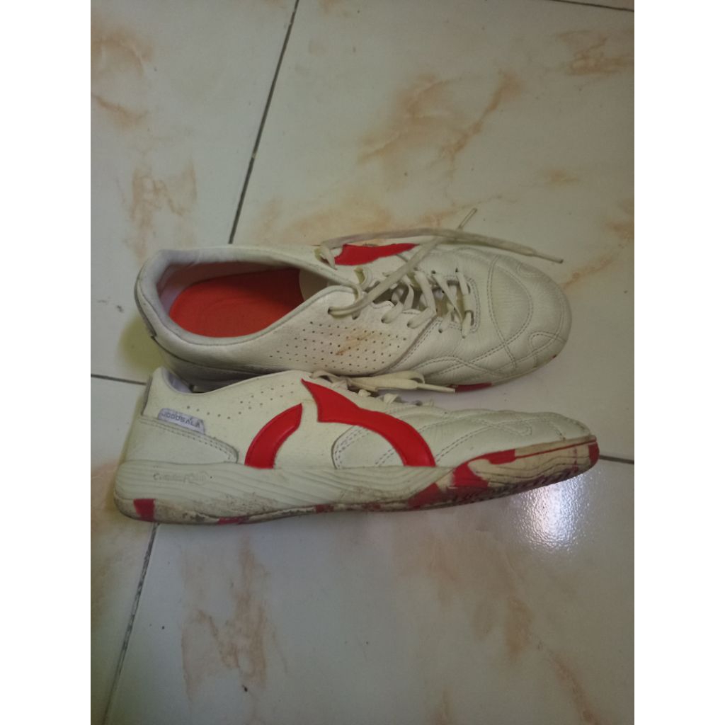 sepatu futsal ortuseight jogosala revolt size 39