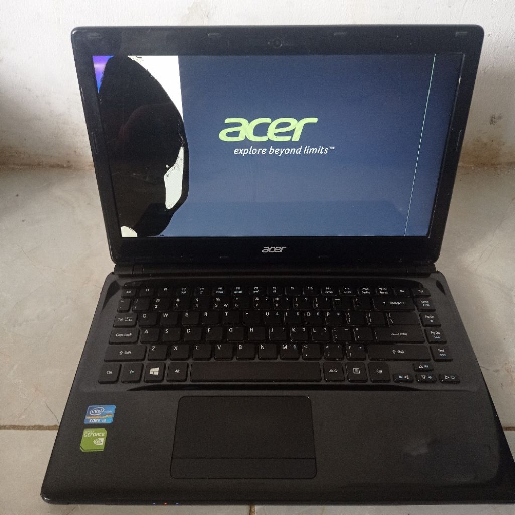 Laptop Acer E1-470 Prosesor Core I3 Gen3 minus LCD rusak