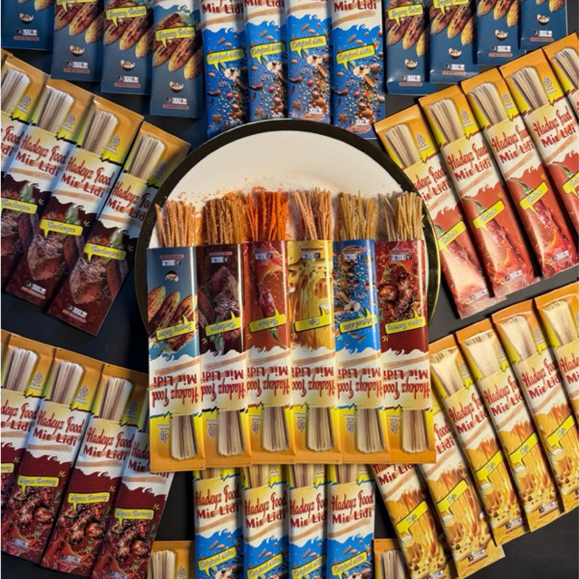 Paket Usaha isi 50 bungkus (Pcs) Mie Lidi Karakter viral isi 50 Mix Rasa Varian Makanan Jadul Makana