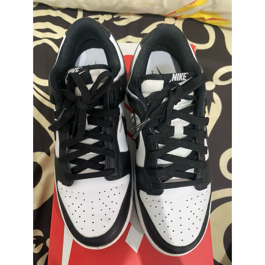 Nike Dunk Low - Sneakers Pria Wanita Putih Hitam preloved