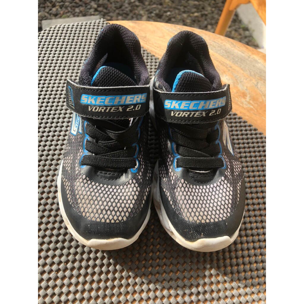 Skechers Light anak laki laki preloved