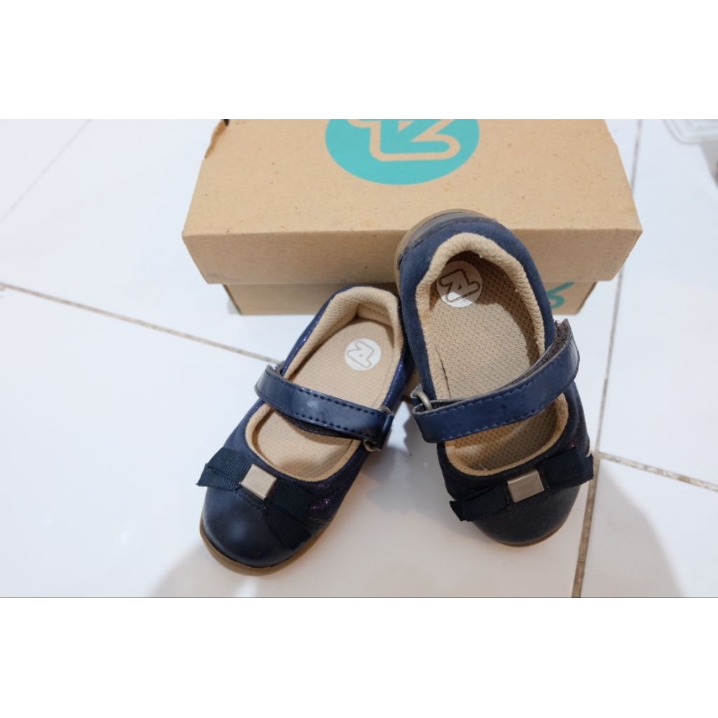 Preloved Sepatu Anak Tz size 22