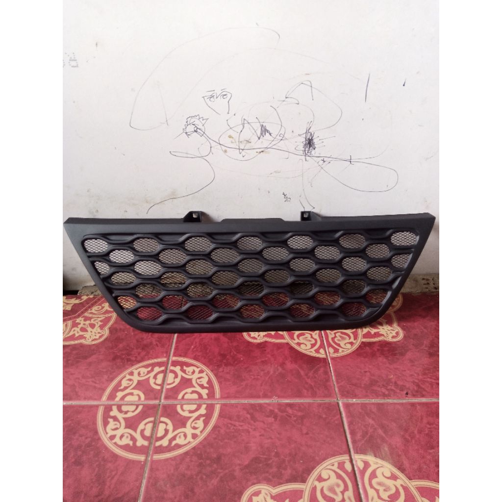 gril mitsubishi kuda gen3