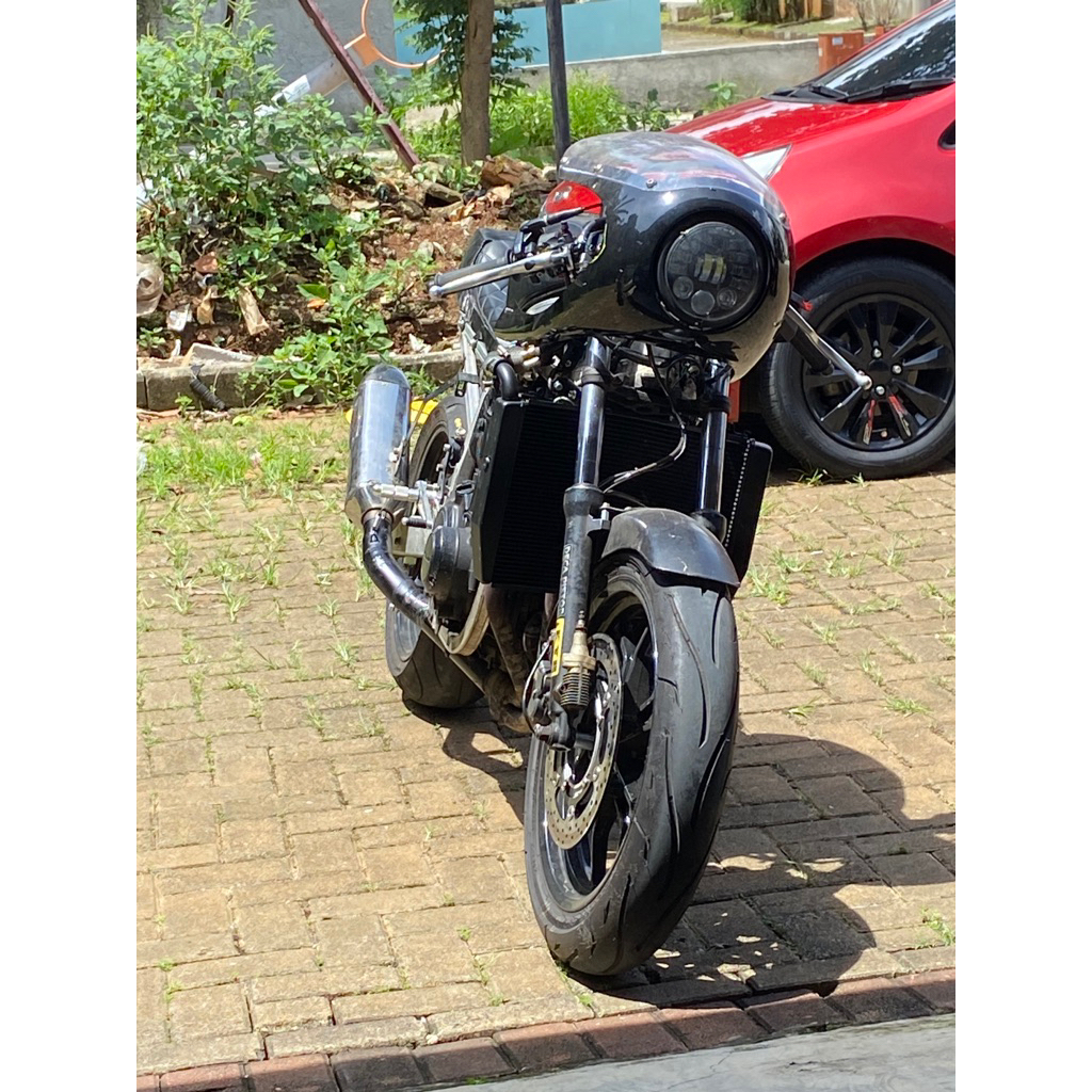 suzuki GSX-R 400 GK71b