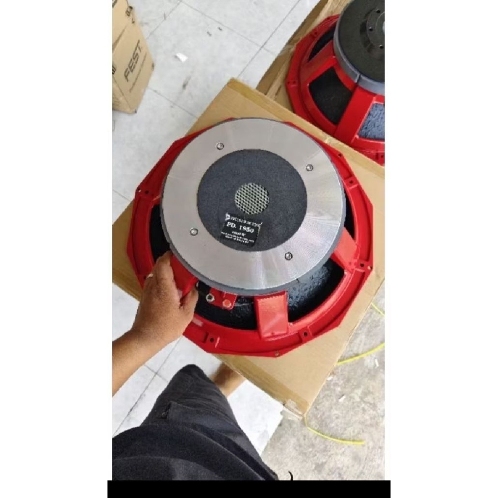 SPIKER PD 1850M SPEAKER PD1850MERAH18INCH VC5SUBWOOFER