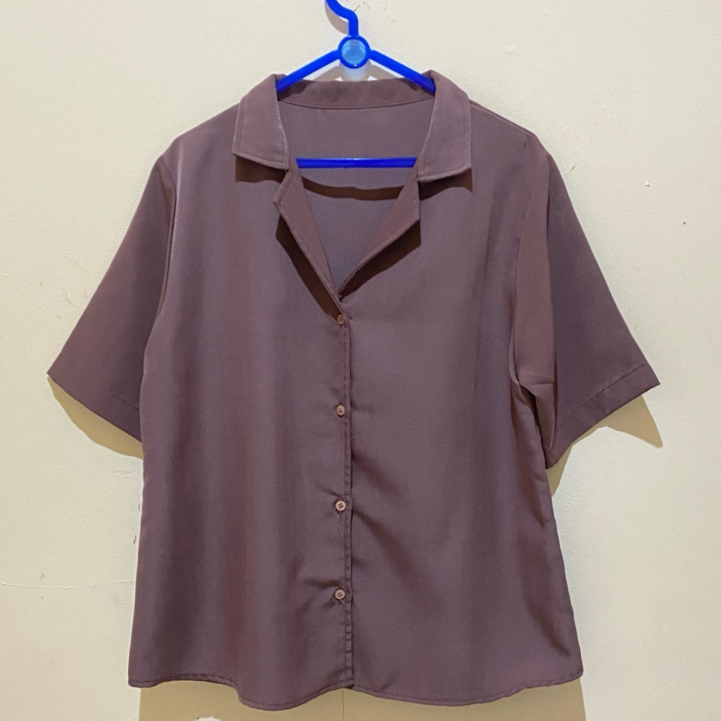 (PRELOVED) Kemeja/Blazer Polos Lengan Pendek
