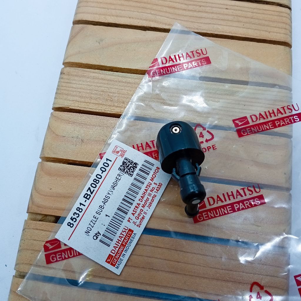 Nozzle Wiper (Belakang)85381-BZ080-001 Semprotan Air Wiper Grand Max Luxio Toyota Avanza Original