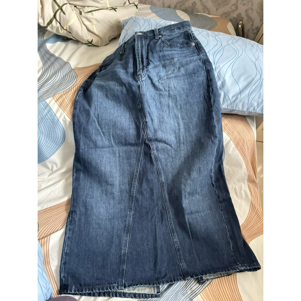 preloved like new uniqlo skirt jeans denim