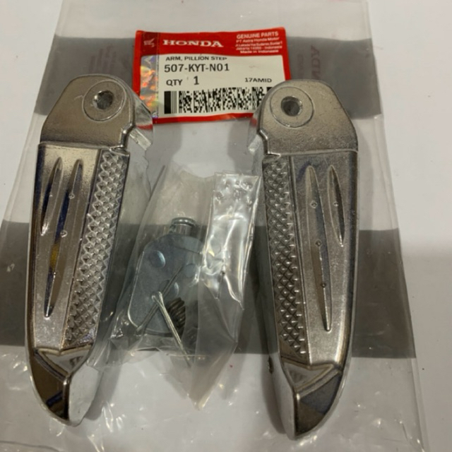 Step footstep belakang injakan kaki belakang Alumunium besi SCOOPY KARBU SCOOPY LAMA kode part KYT
