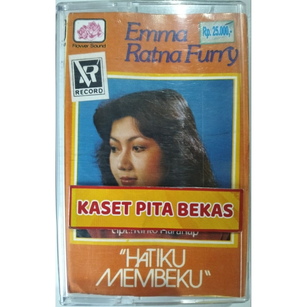 kaset pita bekas pop Emma Ratna furry