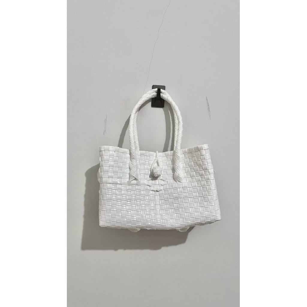 [PRELOVED] Tas Anyam Plastik Tas Bali Bag White