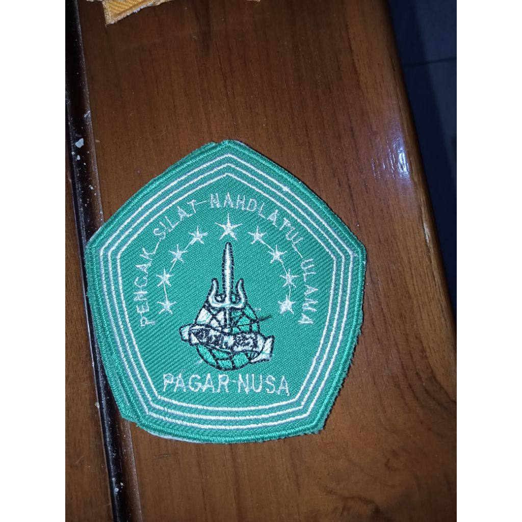 badge IPSI, pagar nusa dan badge tingkat Pagar Nusa