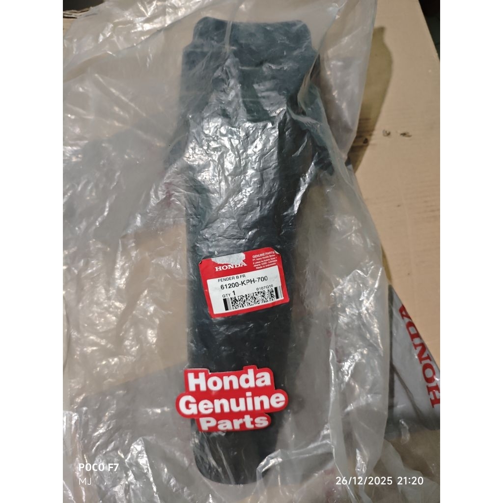 61200KPH700 / FENDER B FR / SPAKBOR DEPAN BAGIAN ( B) SUPRA