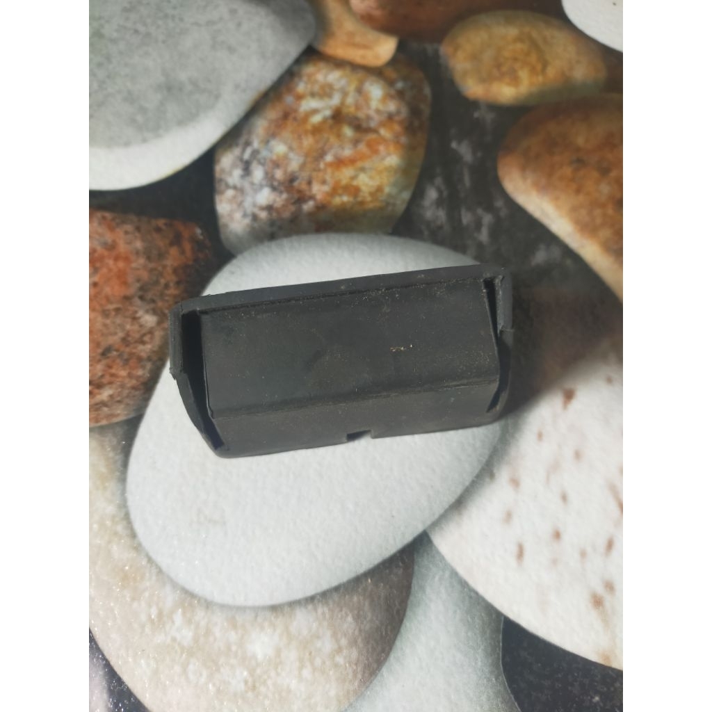 karet dudukan tangki bensin s90 S90 S 90 karet bantalan tangki bensin Honda S90 S 90 ORIGINAL